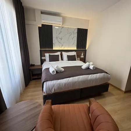 Grand By Seko Hotell