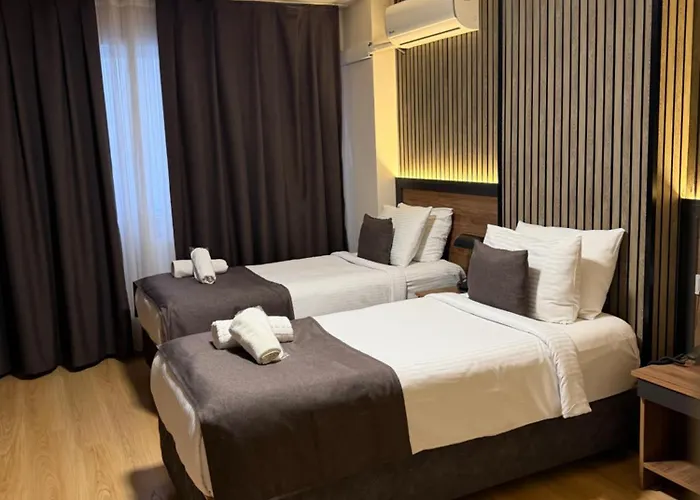 Grand Elite Old 酒店 3*